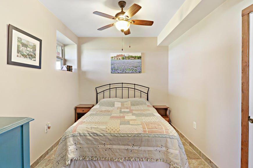 Fourth bedroom